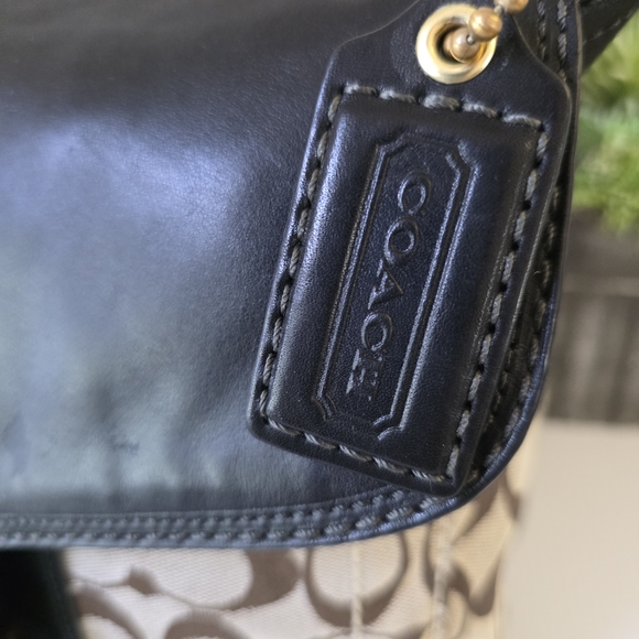 Y2K Coach Bleeker Signature Jacquard Crossbody Black Leather Guitar Strap - Picture 4 of 16